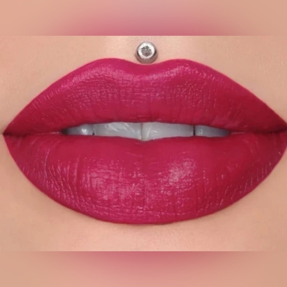 Nib Jeffree Star Bold Fuchsia Lipstick - Picture 1 of 5